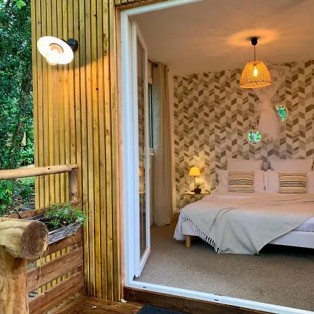 Campsite Lebon Sur La Vallee De La Dordogne - Logement Entier *